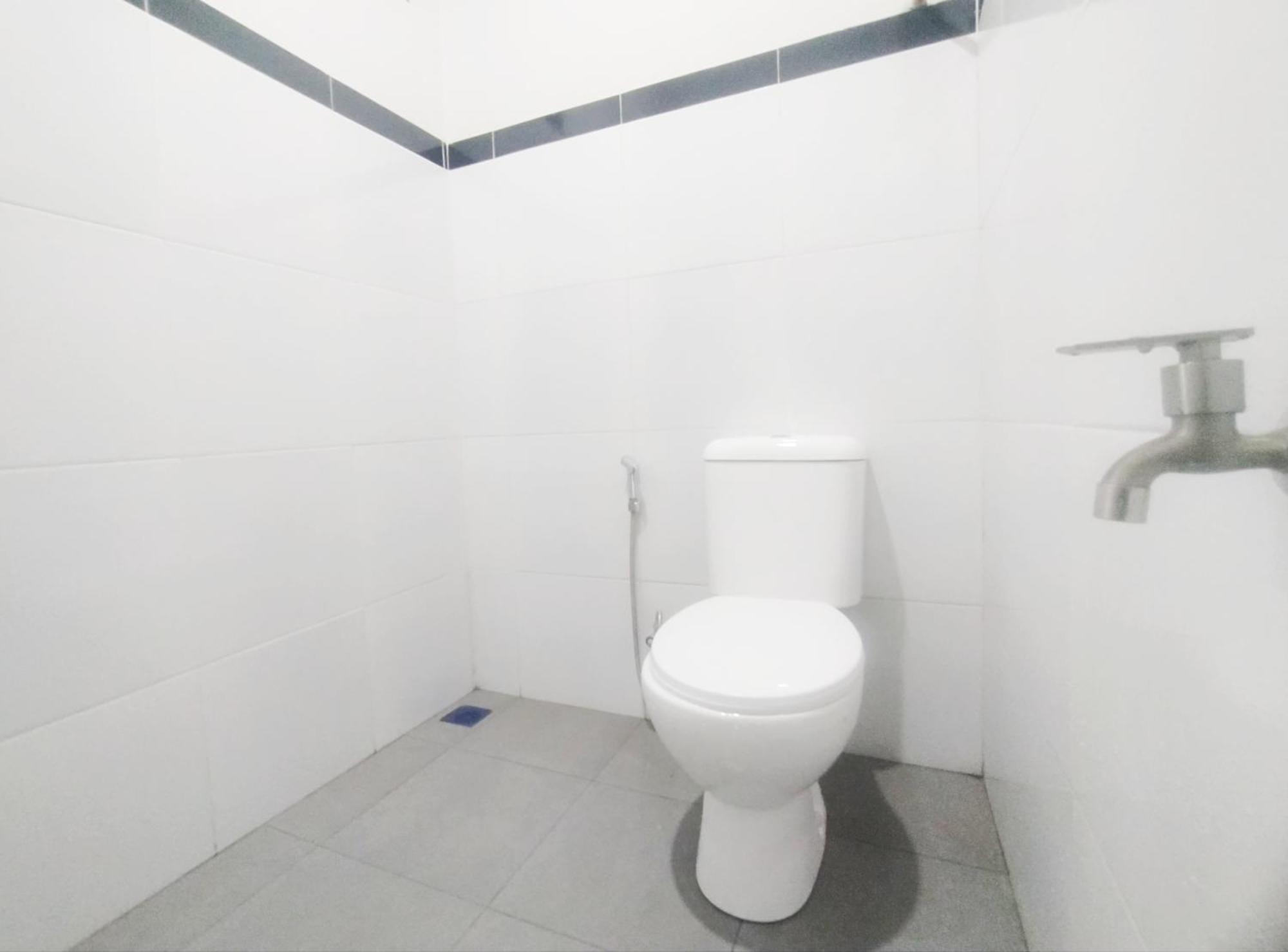 Hotel Reddoorz Syariah Near Stasiun Purwokerto Exterior foto